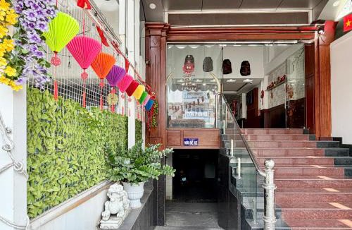 District 12 Hotel | Khách sạn Mỹ Thanh