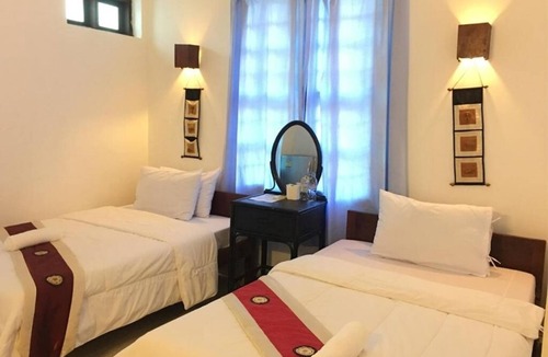 Downtown Siem Reap Bed & Breakfast | Smiley's Guesthouse : Twin Room (Airconditioning & Hot Water)
