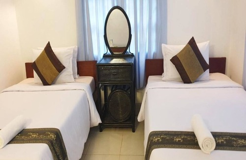 Downtown Siem Reap Bed & Breakfast | Smiley's Guesthouse : Twin Room (Airconditioning & Hot Water)