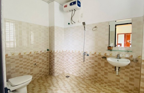 Trung Khanh Hotel | Khach san So Oanh
