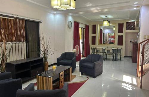 Kampung Lintang Apartment | Khairul Zainal House