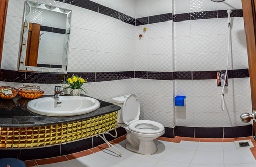 Moung Ruessei Hotel | Kheang Oudom Hotel