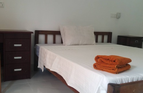 Krong Kaeb Hotel | Khmer House Guesthouse