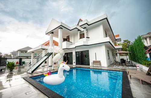 Pulai House | King's Mansion Skudai by Cactus Homestay