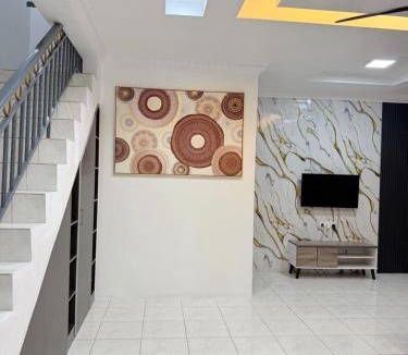 Taman Bertuah House | Kings Park Homestay