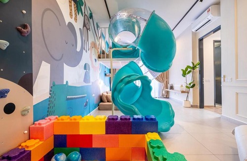 Kuala Lumpur Apartment | KL No1 Kids Slides w Climbing Wall Kids Friendly