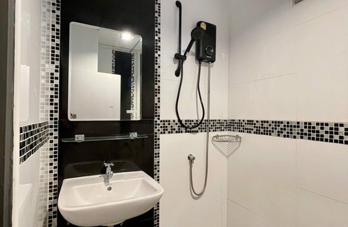 Tha Pradu Hotel | Klaang Muang Hotel Rayong