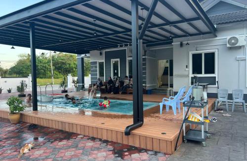 Kampung Rawa Villa | KLIA HBO Villa Homestay-MalayOnly