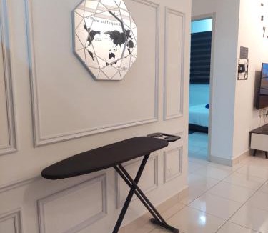 Kota Warisan Apartment | KLIA Travel Homestay - 3R 2B & Studio - Free WIFI