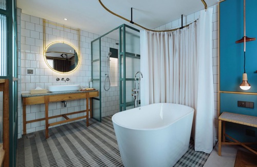 Imbi Hotel | Kloe Hotel