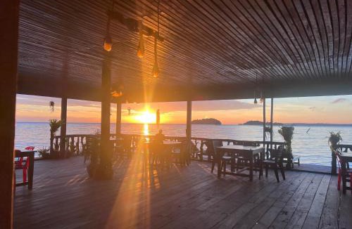 Koh Rong Hotel | Koh Rong 71 Guesthouse & Restaurant-Bar