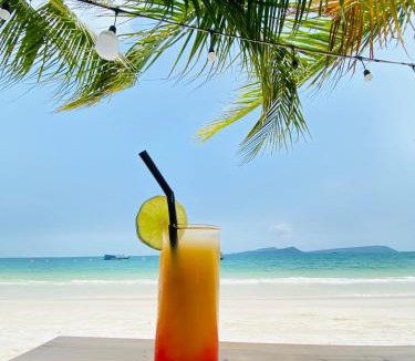 Koh Rong Hostel | Koh Rong Beach Resort & Bungalows