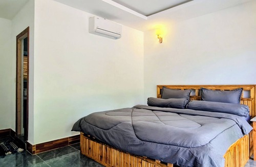 Koh Rong Bed & Breakfast | Koh Rong Lagoon Bar And Restaurant