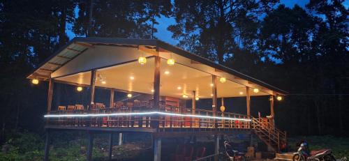 Kong Lor House | Konglor cave Resort - River side Restaurant