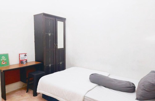 Tanjung Duren Utara House | Kost Griya Hikari by Ecommerceloka