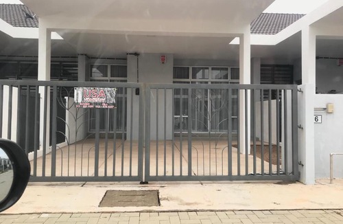 Kuantan House | kota sas USA homestay