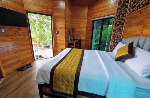 Quoc Oai Hotel | Kovie Hoa Lac - Wellness & Forest Retreat