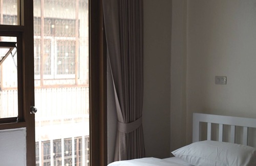 Bang Lamphu Lang Hostel | Krung Tone Hostel