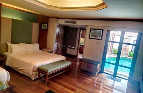 Taman Tanjung Ski Chalet | Ksn private pool villas at port dickson