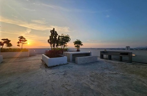 Taman Charming Apartment | Kuching Podium Opposite Mall 3BR free parking with Pool A2