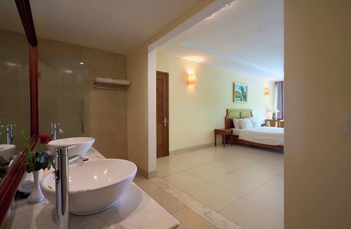 Lang Co Resort | Lăng Cô Beach Resort