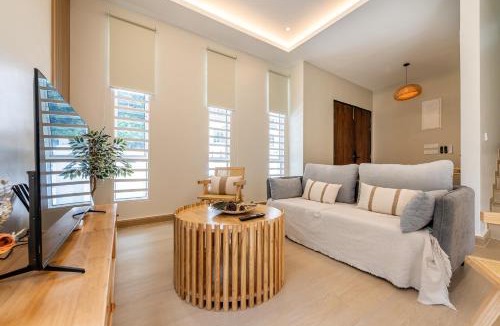 Batu Ferringhi House | La Ferringhi Villa - Ryokan Collection, by ALV
