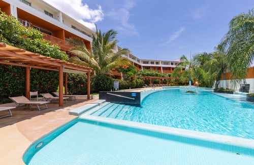 La Puntilla Condo | La Joya 313 Superb 2 BR Condo Close Proximity to Restaurants and Marina