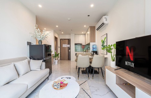 District 9 Apartment | LA Nest 1bed+ Long stay – big deal at Vincom View!