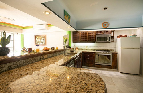 La Cruz de Huanacaxtle House | La Puntilla, Luxury 3-bedroom, 3-bath home with heated pool in gated community