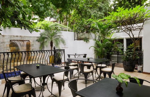 Chamkar Mon Hotel | La Rose Suites
