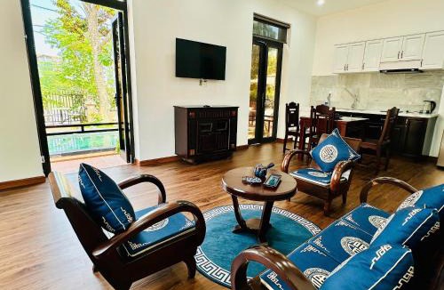 Cua Đai Apartment | Laa House
