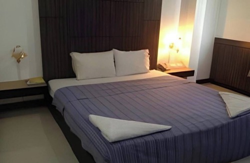Pakse Hotel | Ladtana Phetarmonchai Hotel