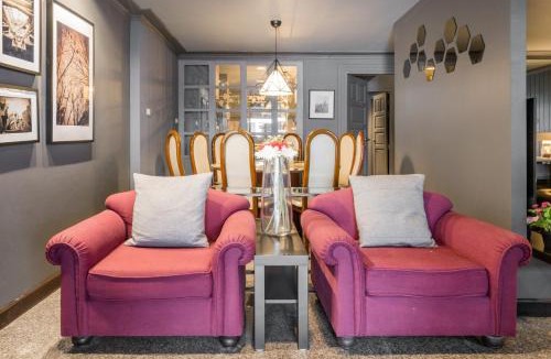 Nana Apartment | Laid Back Bangkok Living in a Retro Chic Retreat