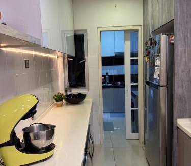 Puchong Apartment | Lake-view condo retreat in Puchong