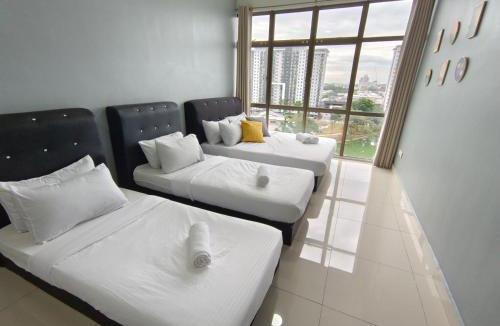 Taman Mount Austin Apartment | -Lake View- Mount Austin IKEA Toppen 10 mins - B187
