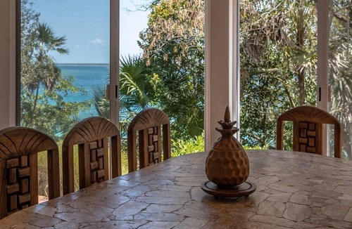 Buenavista Villa | LAKEFRONT AMAZING VILLA! away from the hustle & Bustle ~Dock Palapa Kayaks SUP~B