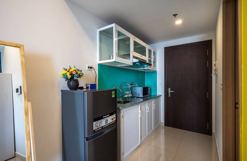 Bach Dang Riverside Apartment | Lalayhome - Free pool/gym near 1km Ben Thanh market