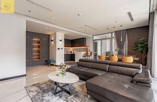 Hang Xanh Hotel | Landmark 81 Magical Tower Apartment