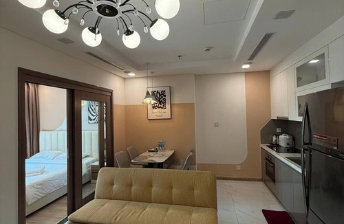 Hang Xanh Hotel | Landmark 81 Residences Luxury