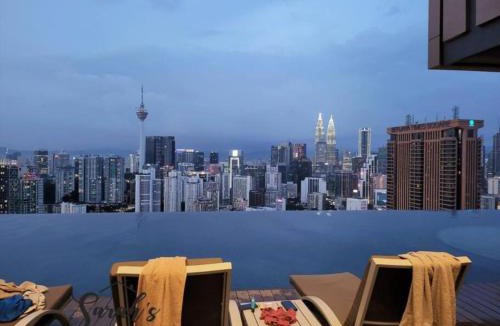 Pudu Apartment | Landmark Infinity Pool at Lucentia