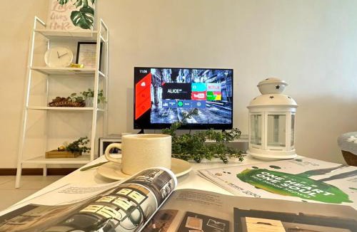 Seri Tanjung Pinang Apartment | Landmark Superb Coastline View Studio # Netflix # Fast Wifi # Atari