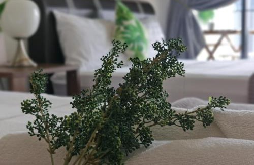 Seri Tanjung Pinang Apartment | Landmark Superb Coastline View Studio # Netflix # Fast Wifi # Atari