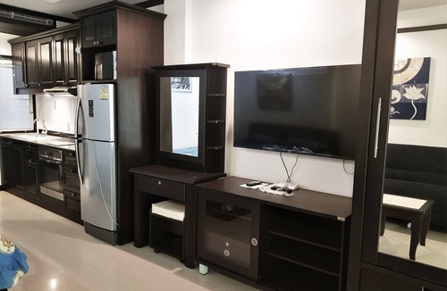 Na Kluea Apartment | Large studio Baan Suan Lalana