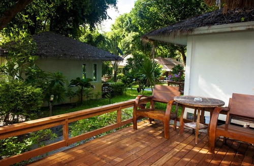 Rayong Resort | Larissa Samed resort