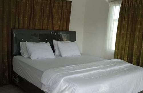 West Bandung House | Larochelle villa pool view