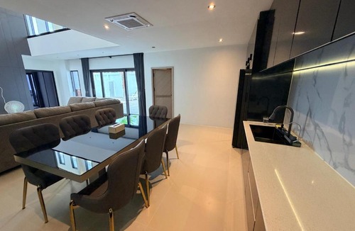 Vientiane Prefecture Villa | LaViena pool villa