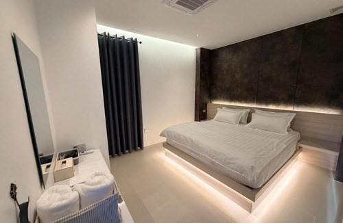 Vientiane Prefecture Villa | LaViena pool villa