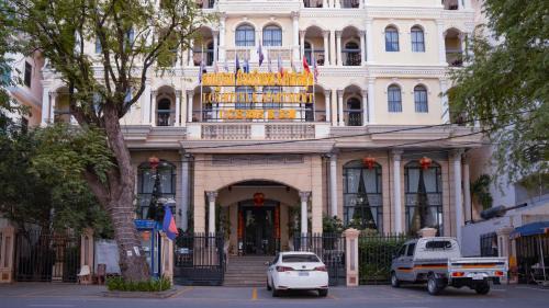 Daun Penh Hotel | LCS Hotel & Apartment