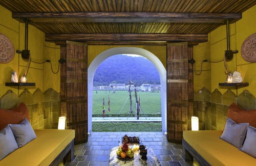 Uong Bi Hotel | Legacy Yen Tu - MGallery
