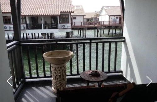 Taman Tanjung House | Legend 8 Premium Water Chalet Port Dickson